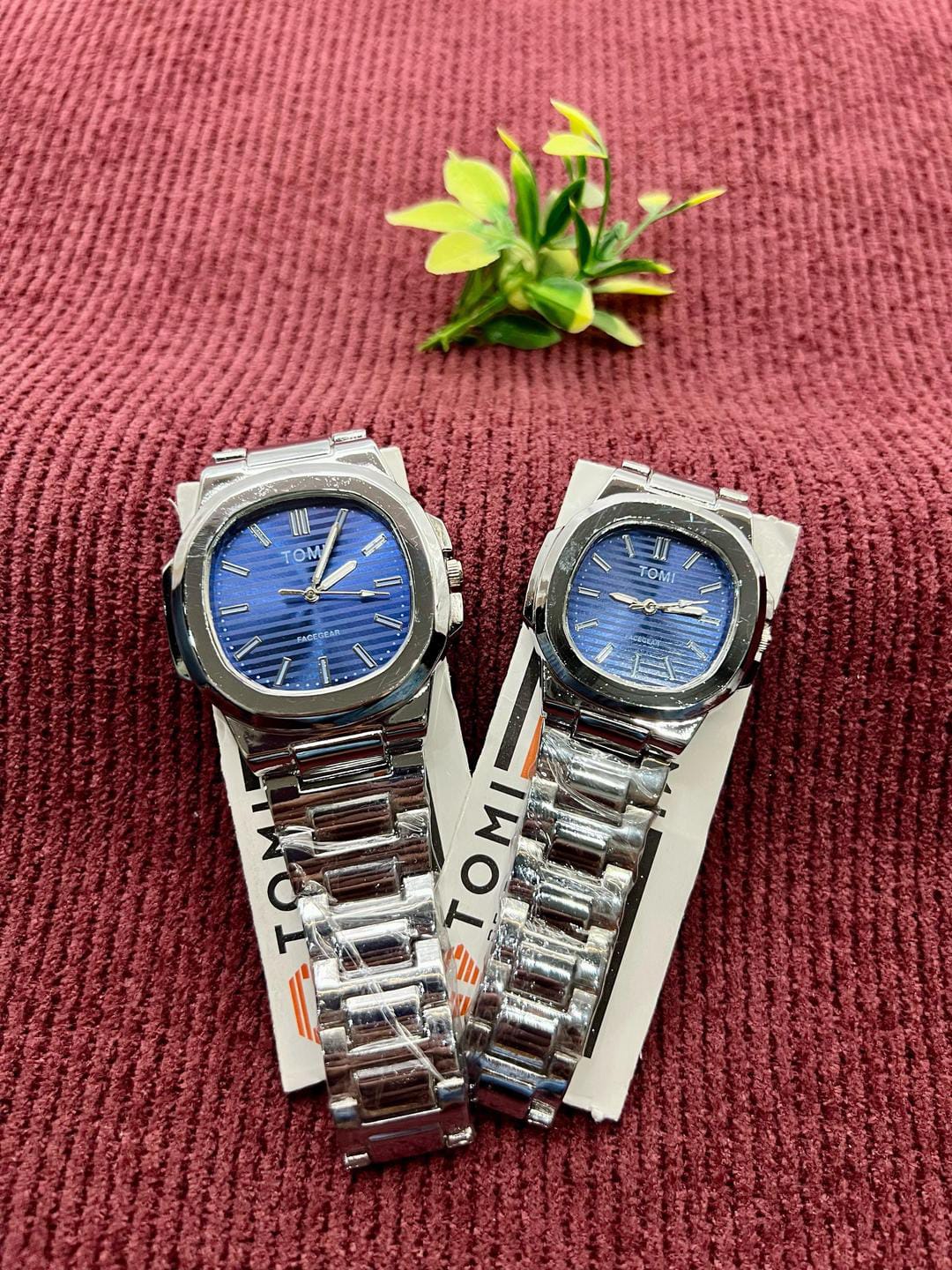 SQUARE DIAL AND CHAIN STARP